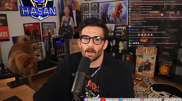 Lidé se zlobí na prominentního streamera, že týrá psa. Jeho vysvětlení nevěří