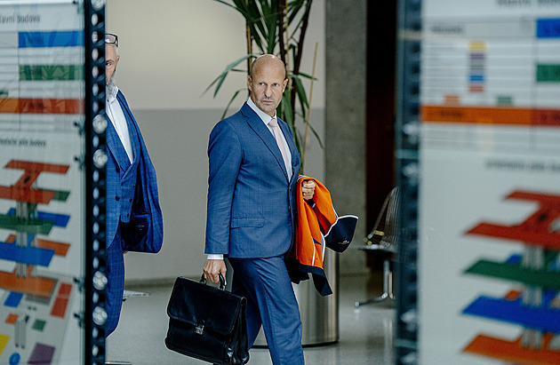 Hlubuček byl pro Rakušana známá firma. Na kobereček šel ještě před Dozimetrem