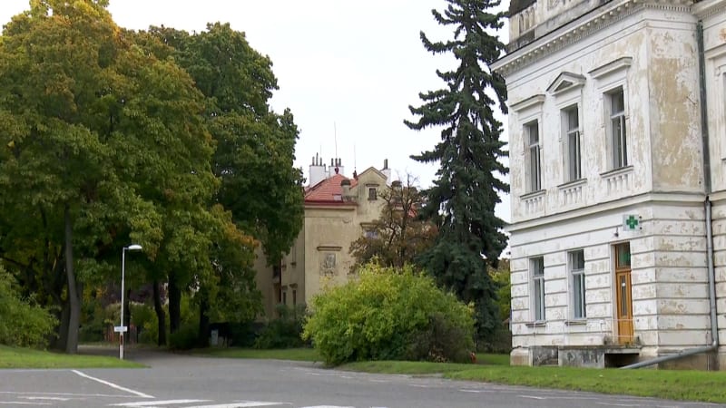 Vraždící schizofrenik z Bohnic skončil ve vazbě. Primář oddělení v reakci na útěky končí