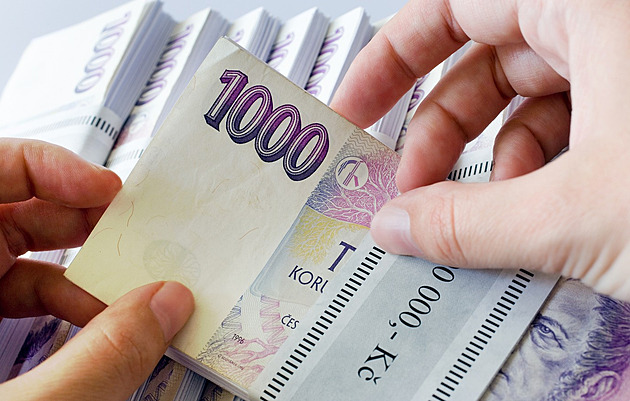 Podvodníci vylákali z lidí přes 620 milionů, policie je chce obžalovat