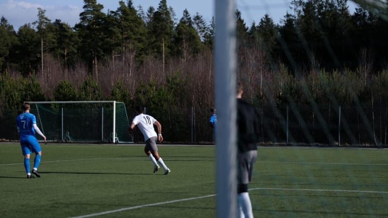 Brutální napadení hráče během fotbalového zápasu: Hrůzu v Německu spustil rozdílový gól