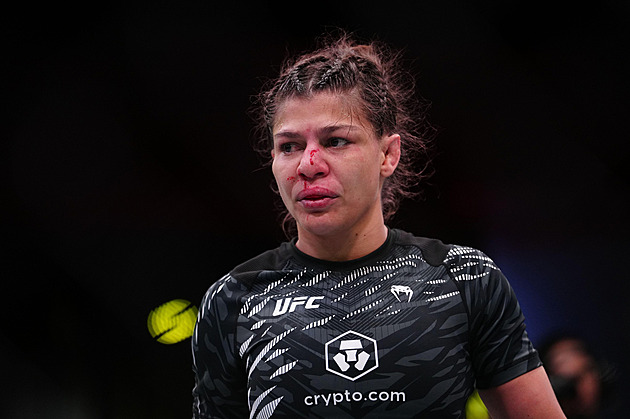 Zápasnice UFC tvrdě knokautovala muže, tréninkové video zaujalo i největší hvězdy