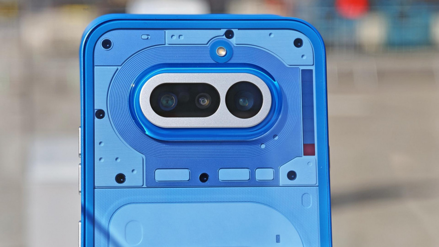 Nothing Phone (4a) Pro: nápaditý design, lepší Glyph a přijatelná cena