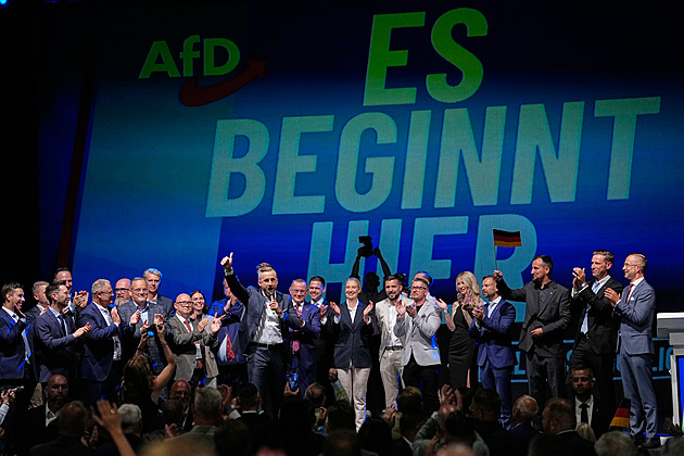 Zemětřesení o síle 9, konec politického středu, hodnotí v Německu triumf AfD