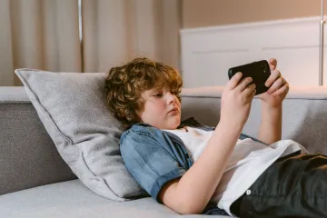 EU navrhne zákaz sociálních sítí pro děti mladší 13 let