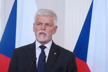 Koaliční i opoziční politici se pozastavují nad Pavlovou neúčastí u voleb