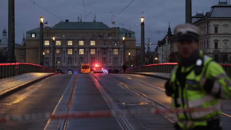 Střelba na FF UK: Jak to bylo s deníkem střelce na sociální síti? Policie má stále nejasnosti