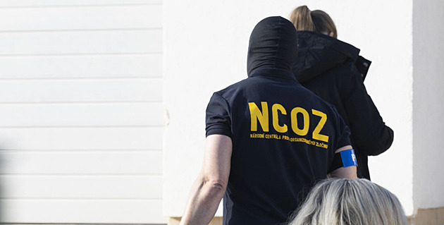 Miliardové škody, dva obvinění. Policie šetří investice do aquaponických farem